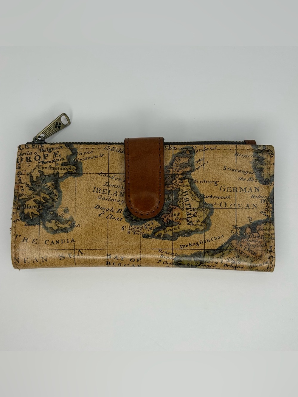 Patricia Nash Nazari Bifold Wallet
